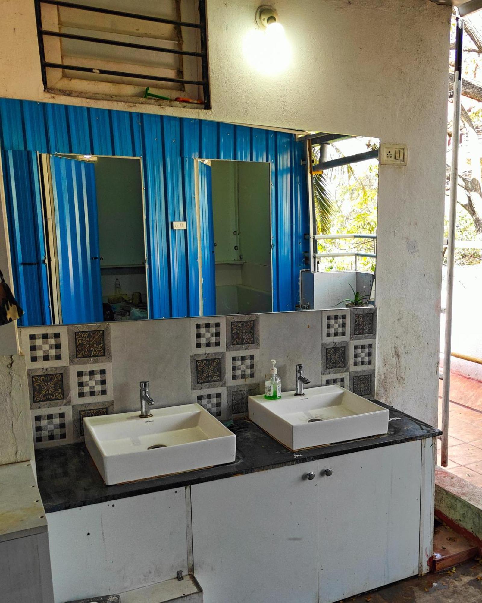 Sampada Homestay Bangalore Bagian luar foto