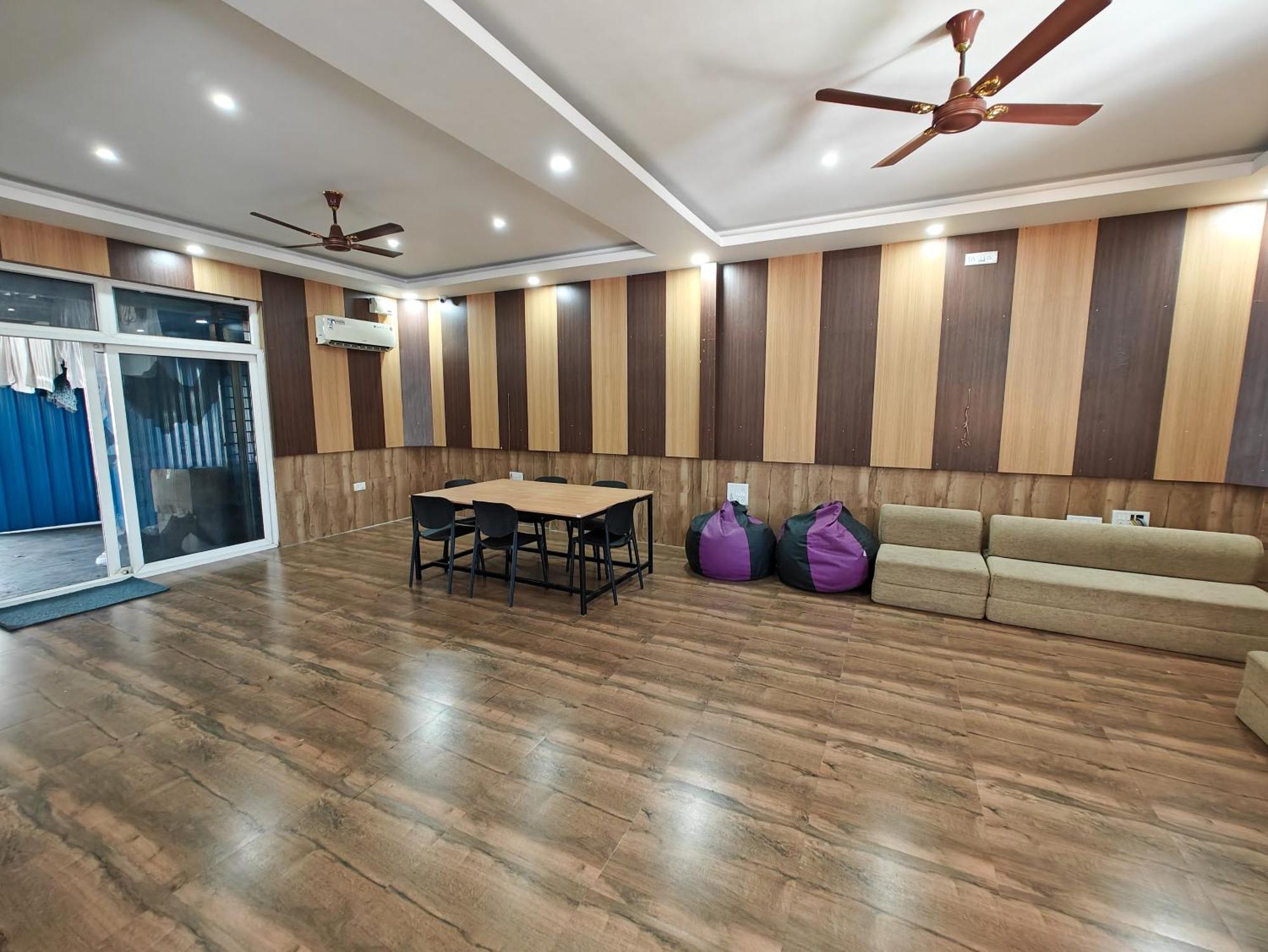 Sampada Homestay Bangalore Bagian luar foto