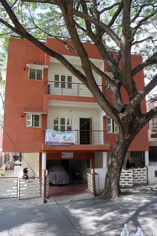 Sampada Homestay Bangalore Bagian luar foto