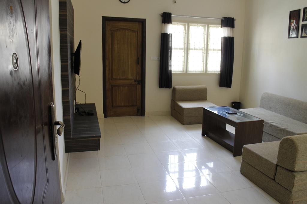 Sampada Homestay Bangalore Bagian luar foto