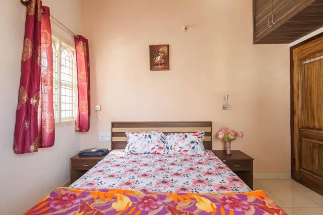Sampada Homestay Bangalore Bagian luar foto